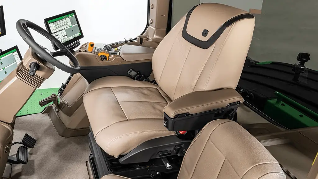 John Deere 9R 640 Comfort and Convenience Packages